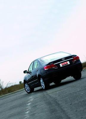 比很好更好——試駕廣州豐田新凱美瑞，體驗廣州汽車租賃便捷出行